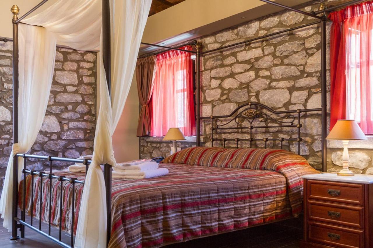 Itilo Traditional Hotel Neo Oitilo Exterior photo