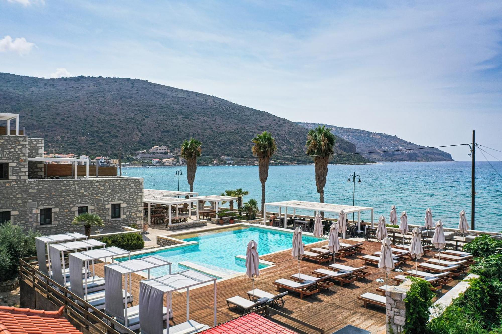 Itilo Traditional Hotel Neo Oitilo Exterior photo