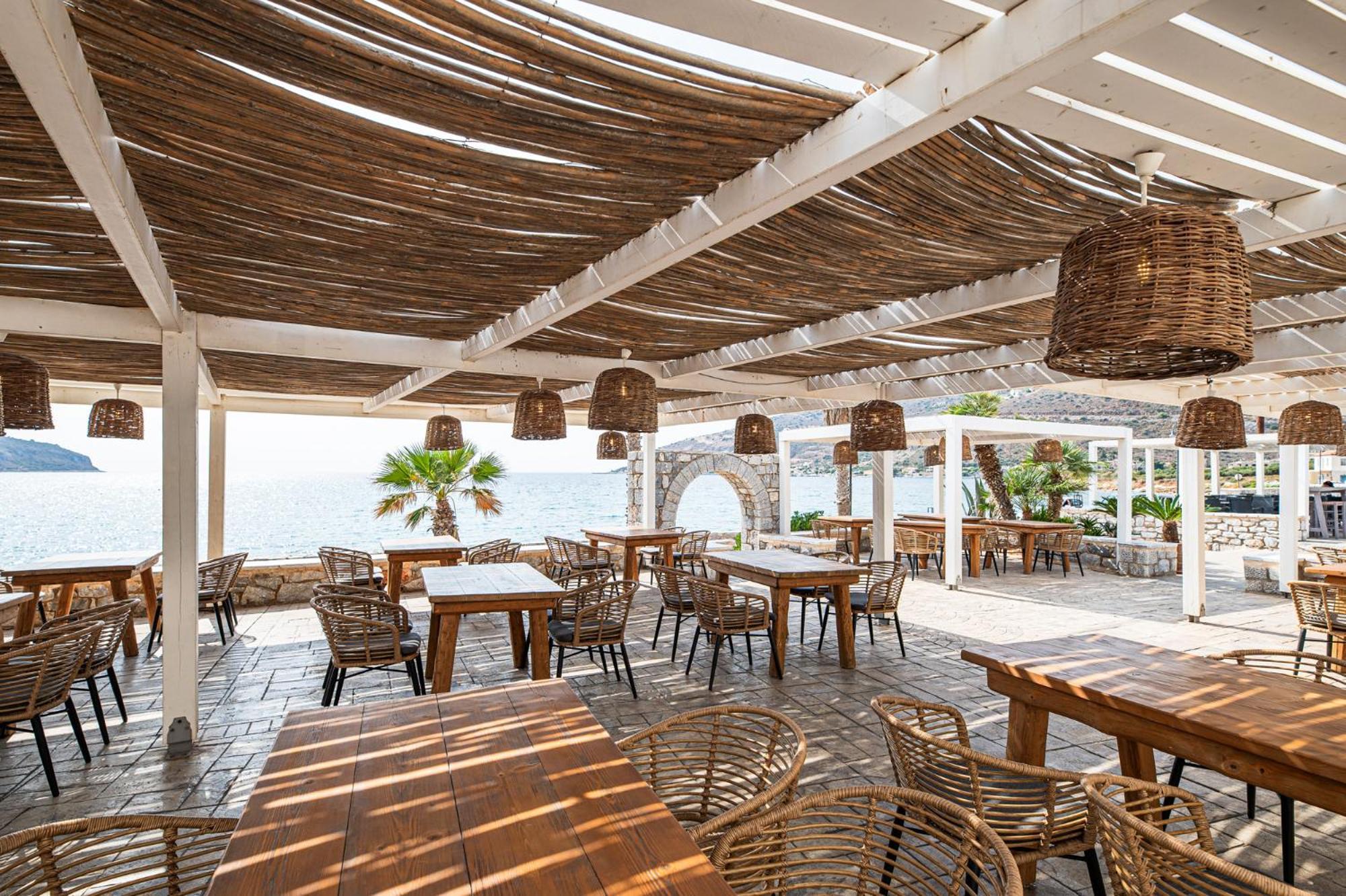 Itilo Traditional Hotel Neo Oitilo Exterior photo