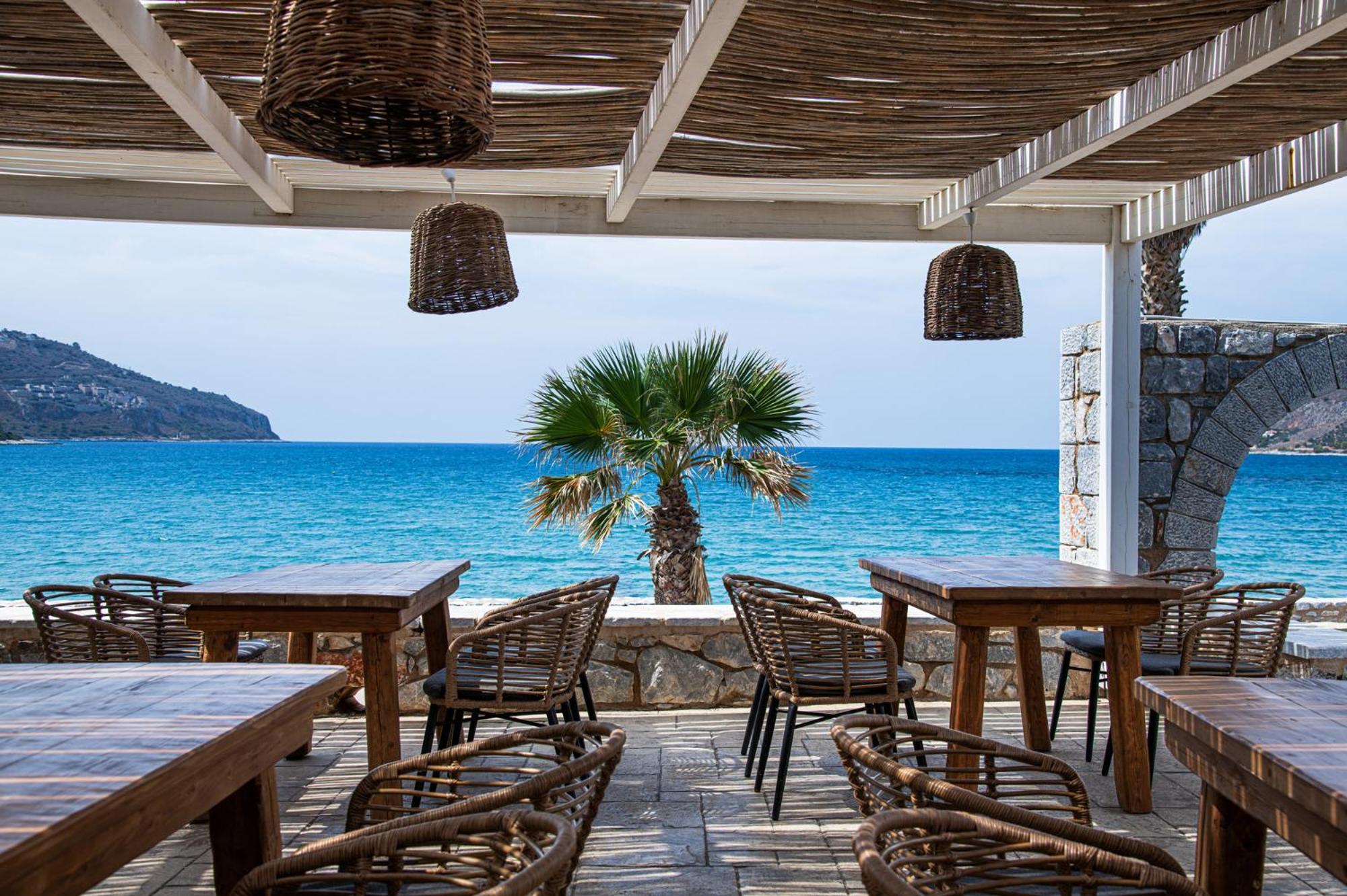 Itilo Traditional Hotel Neo Oitilo Exterior photo