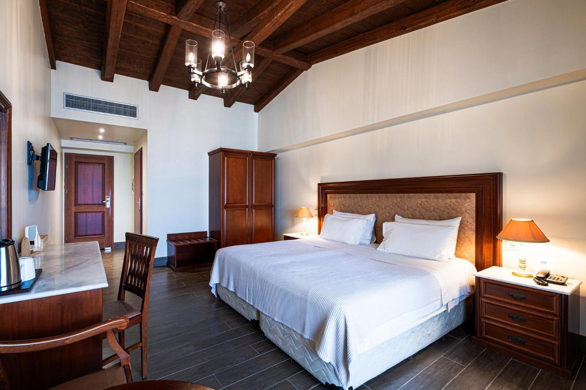 Itilo Traditional Hotel Neo Oitilo Exterior photo