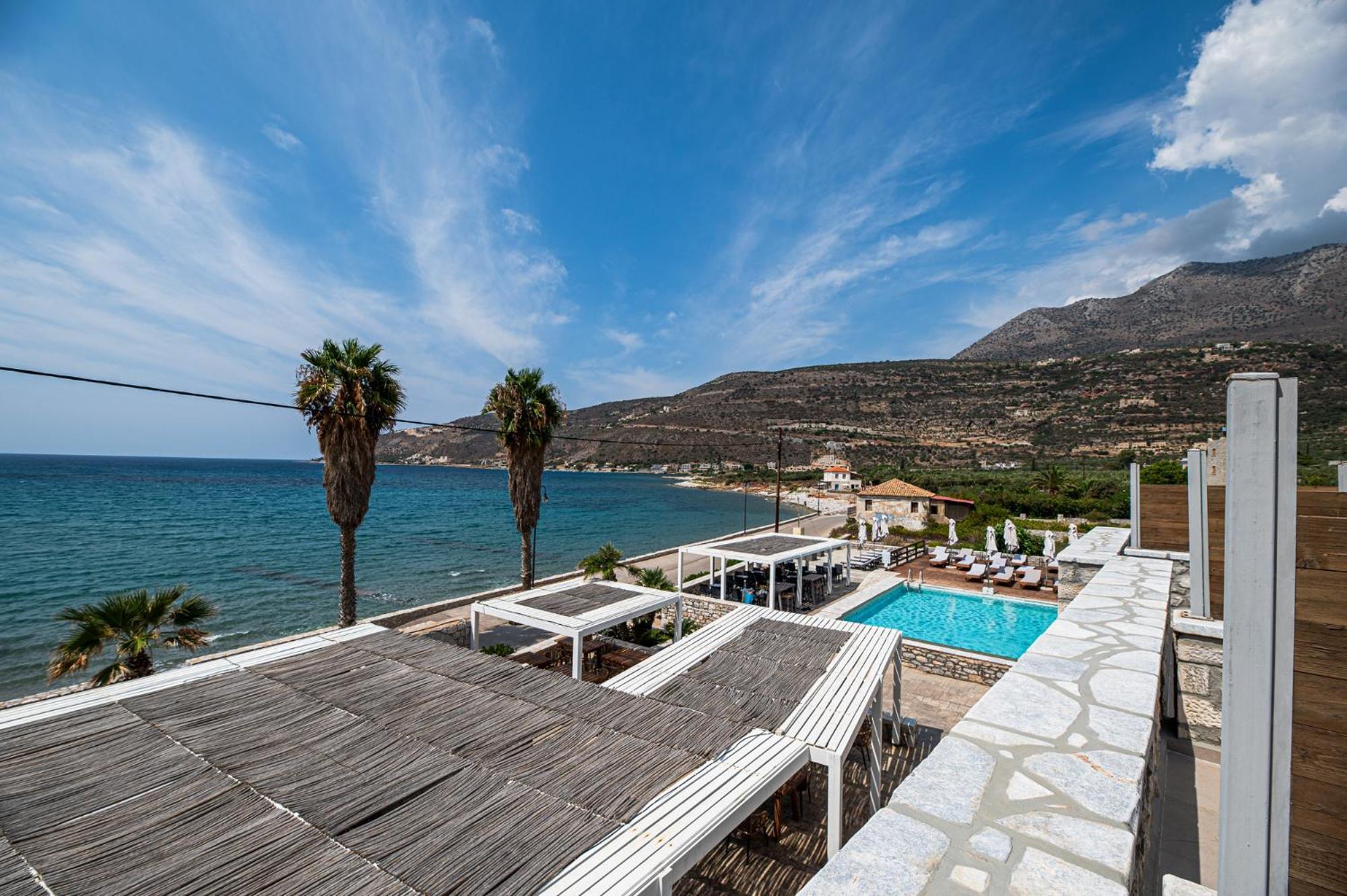 Itilo Traditional Hotel Neo Oitilo Exterior photo