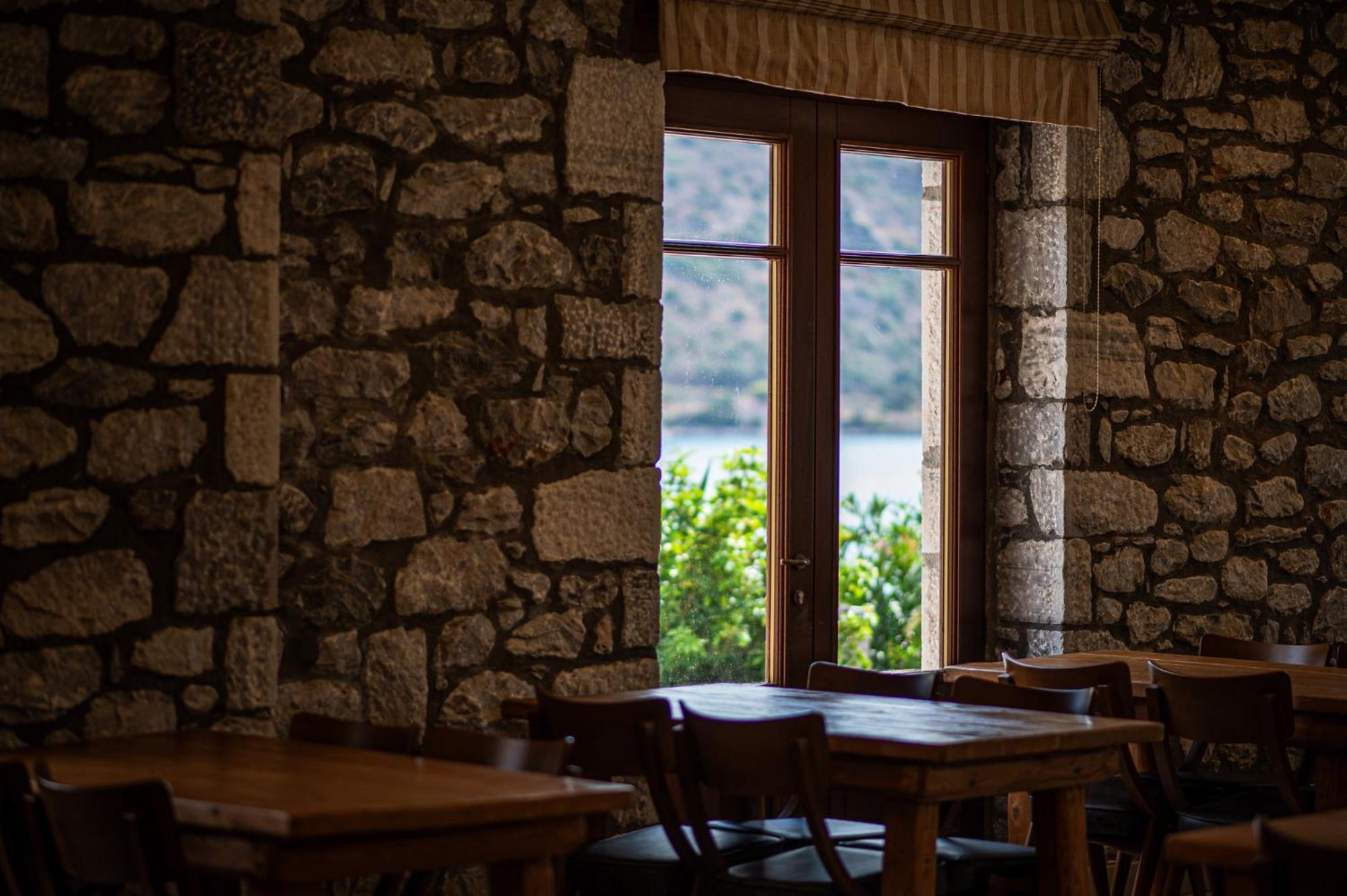 Itilo Traditional Hotel Neo Oitilo Exterior photo