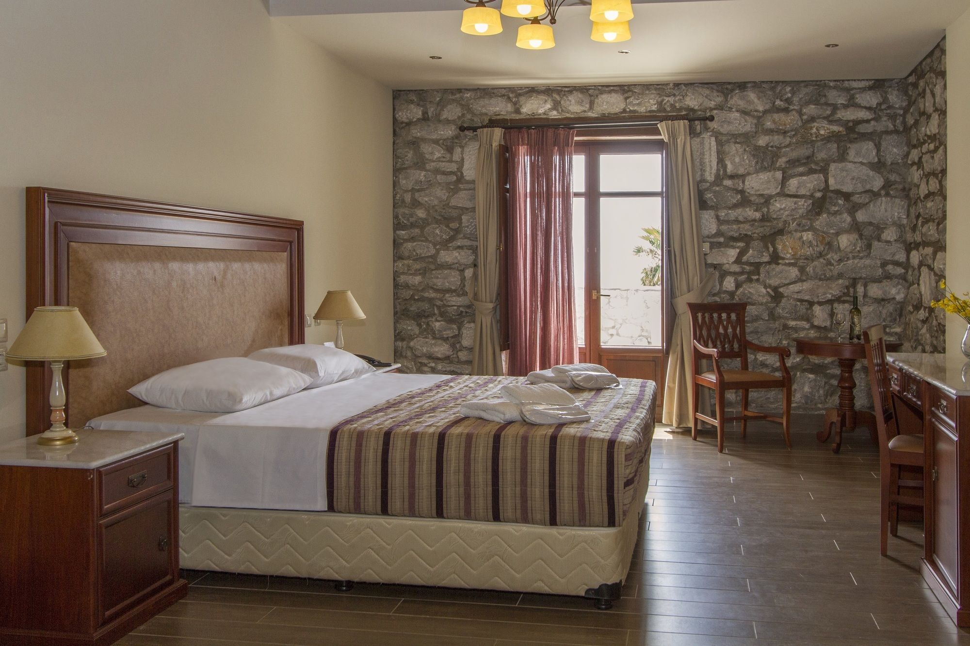 Itilo Traditional Hotel Neo Oitilo Exterior photo